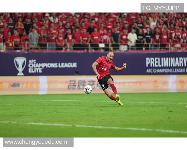 成都足球队区域防守战术解析及其在比赛中的应用与效果分析