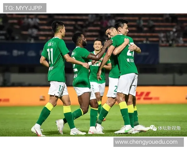 深圳乒乓球队在世界锦标赛积分榜上以82分稳居第一名展现强劲实力 深圳乒乓球队在世界锦标赛积分榜上以82分稳居第一名展现强劲实力