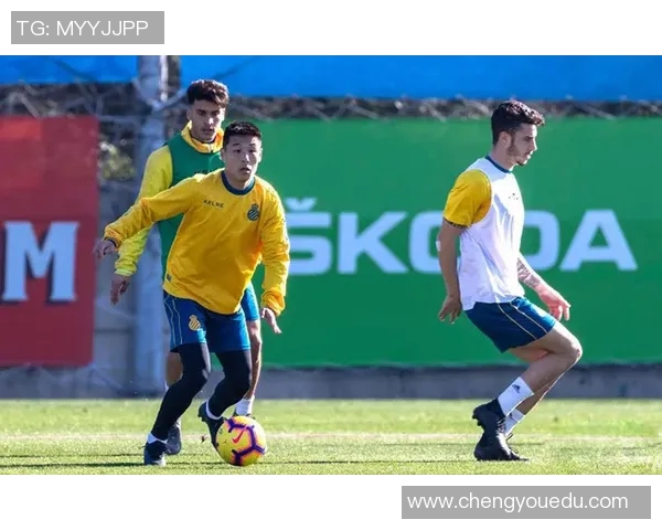 西班牙足球杯赛中的战术革新与球队重塑之路探讨 西班牙足球杯赛中的战术革新与球队重塑之路探讨